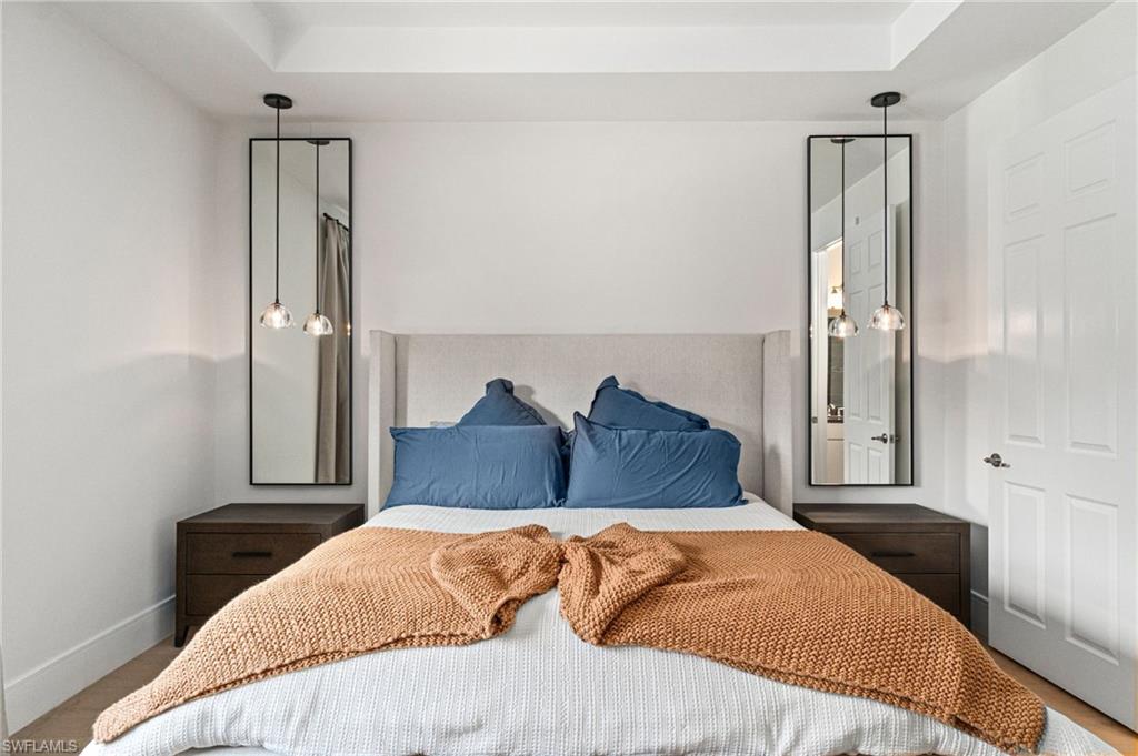 CAMDEN LAKES - Residential