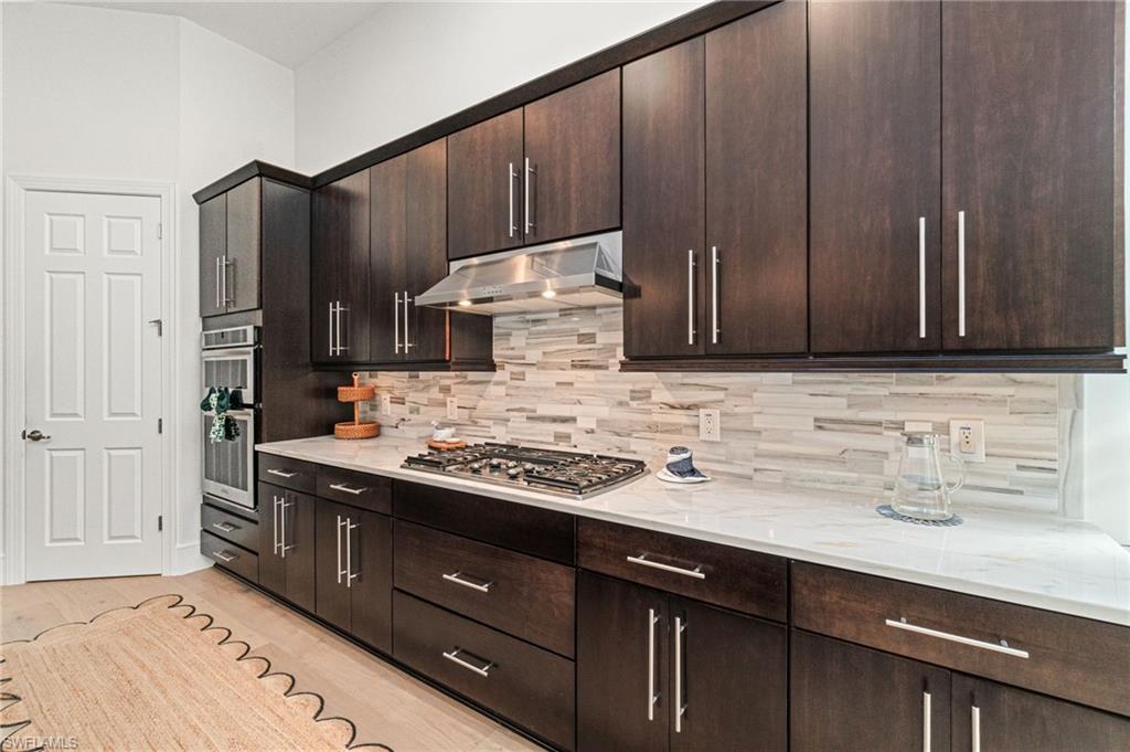 CAMDEN LAKES - Residential