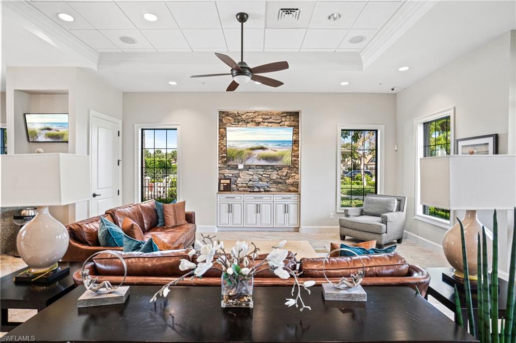 CAMDEN LAKES - Residential