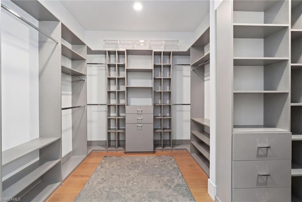 CAMDEN LAKES - Residential