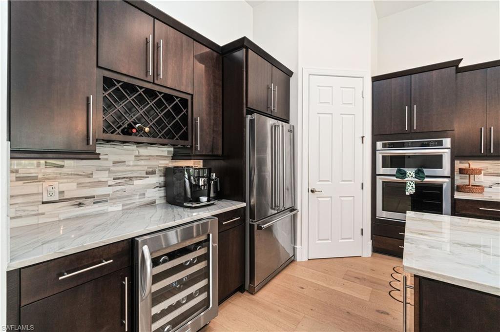 CAMDEN LAKES - Residential