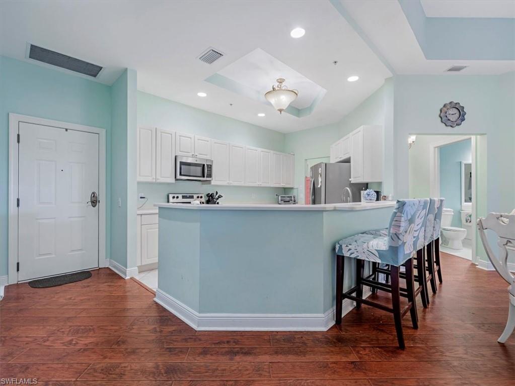 ST. TROPEZ - Residential