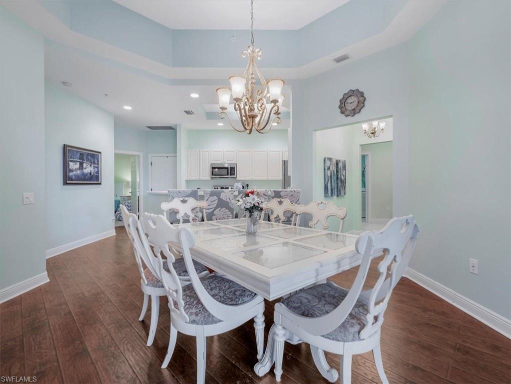 ST. TROPEZ - Residential