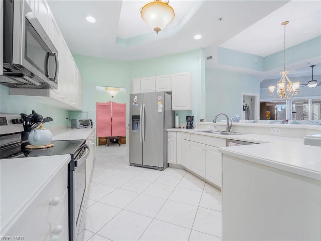 ST. TROPEZ - Residential