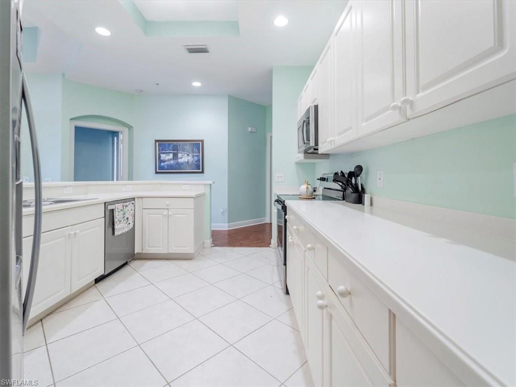 ST. TROPEZ - Residential