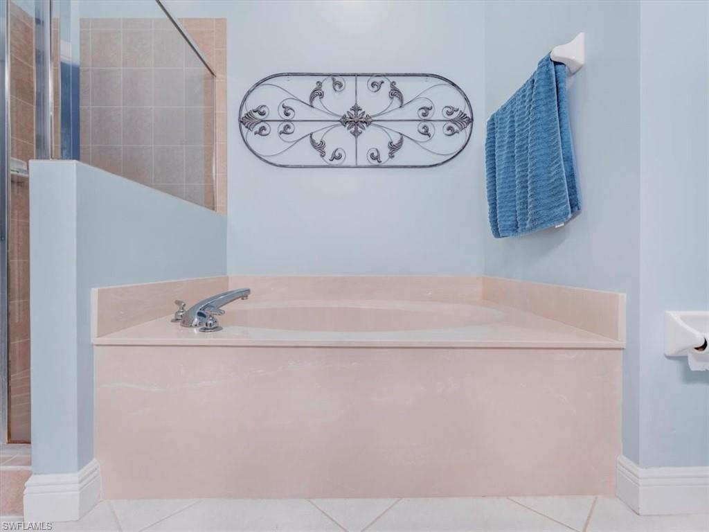 ST. TROPEZ - Residential