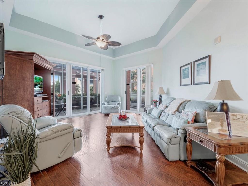 ST. TROPEZ - Residential