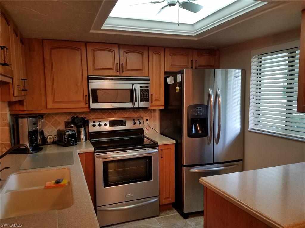 COUNTRY PINES CONDO - Residential