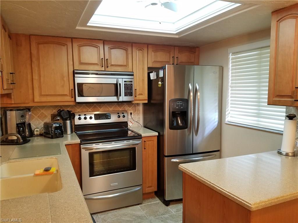 COUNTRY PINES CONDO - Residential