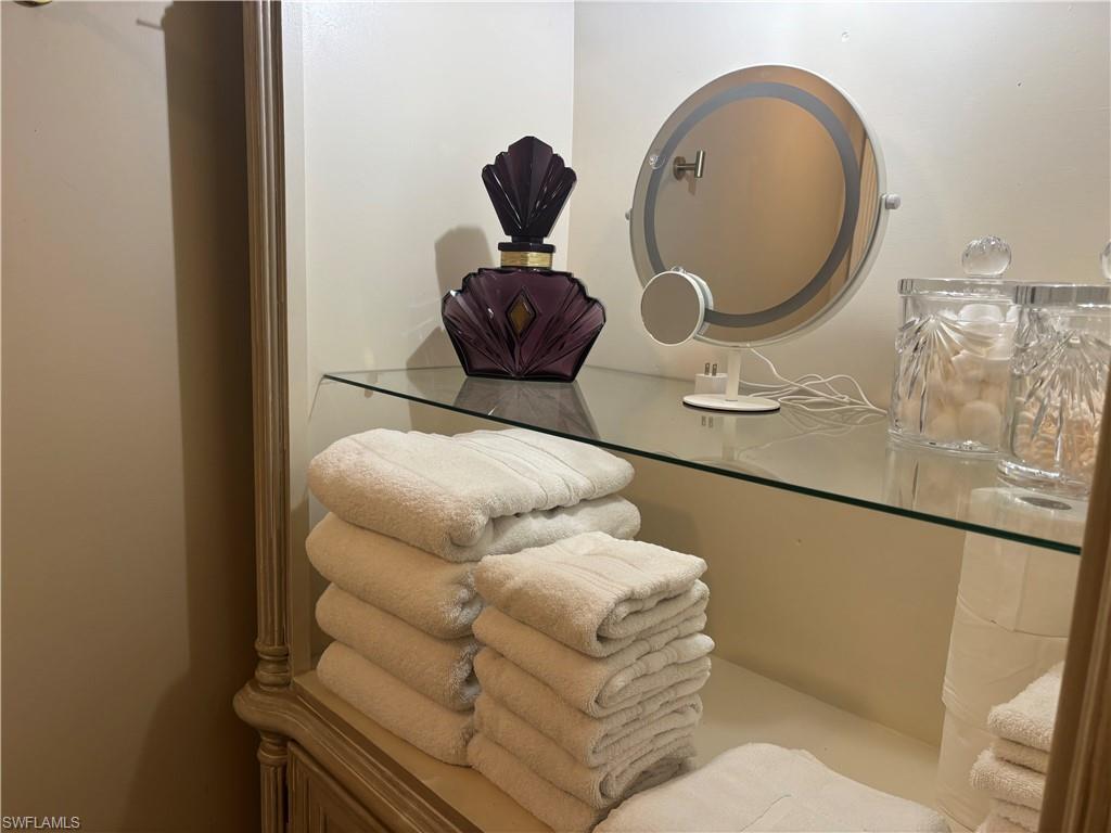 OAKES ESTATES - Residential Lease