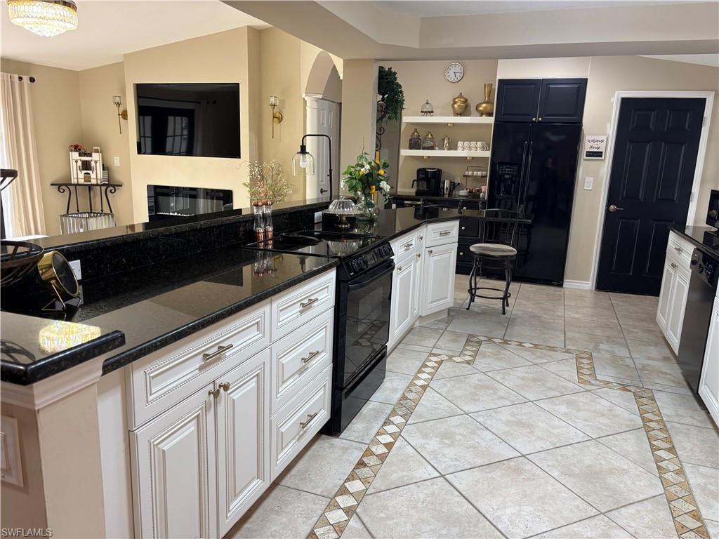 OAKES ESTATES - Residential Lease