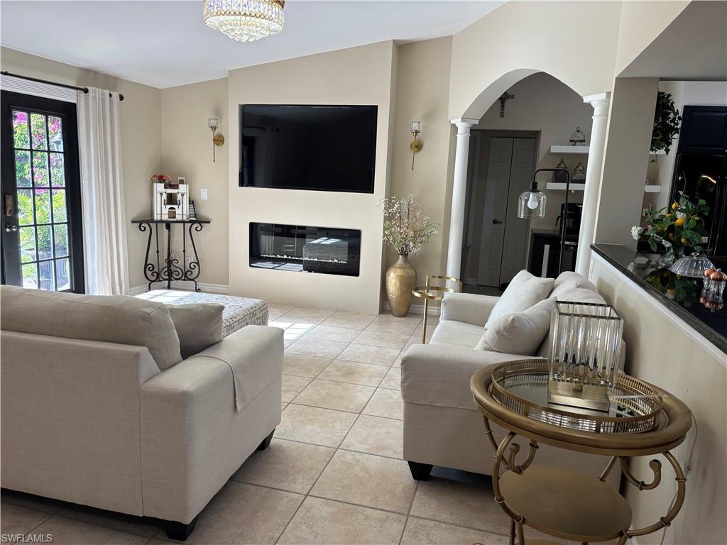 OAKES ESTATES - Residential Lease