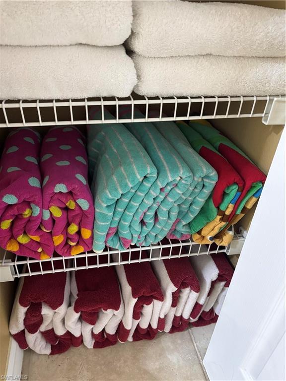 OAKES ESTATES - Residential Lease