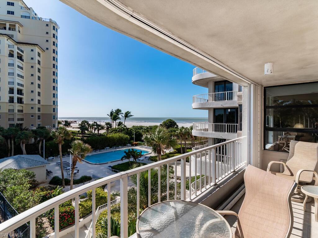 ROYAL SEAFARER - Residential