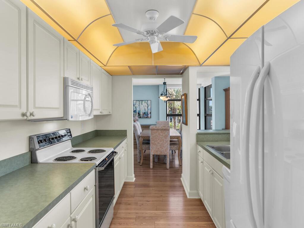 ROYAL SEAFARER - Residential