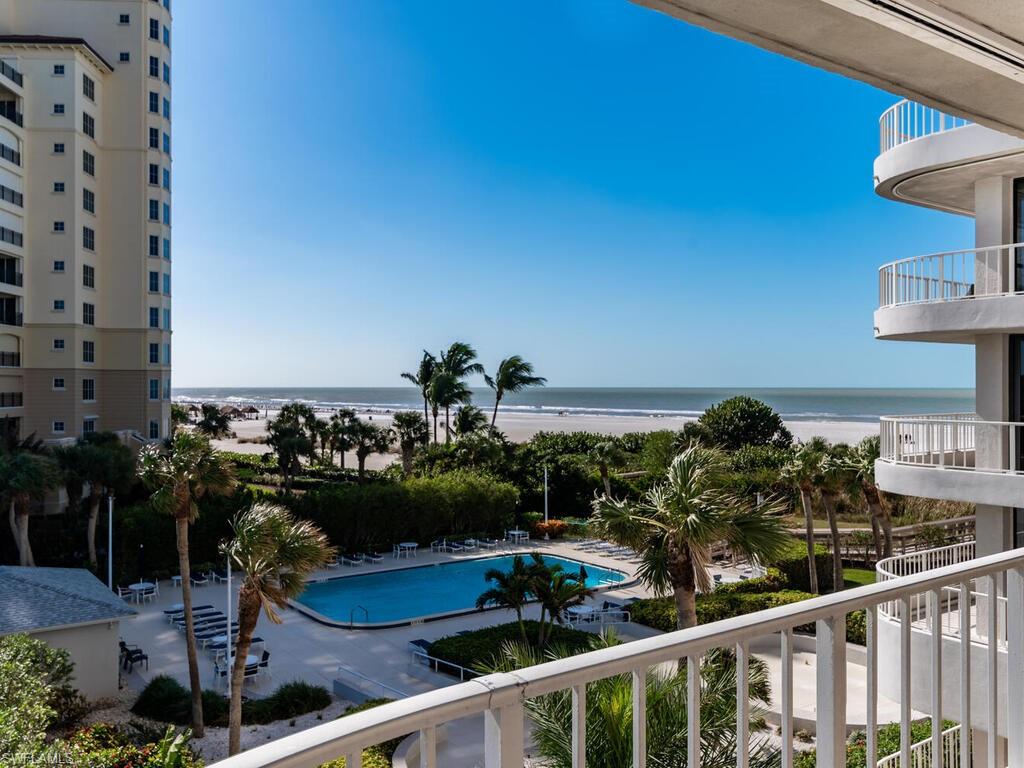 ROYAL SEAFARER - Residential