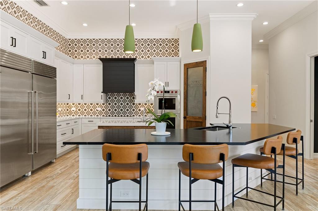 LIVINGSTON WOODS - Residential