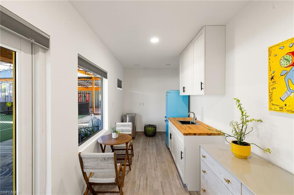 LIVINGSTON WOODS - Residential