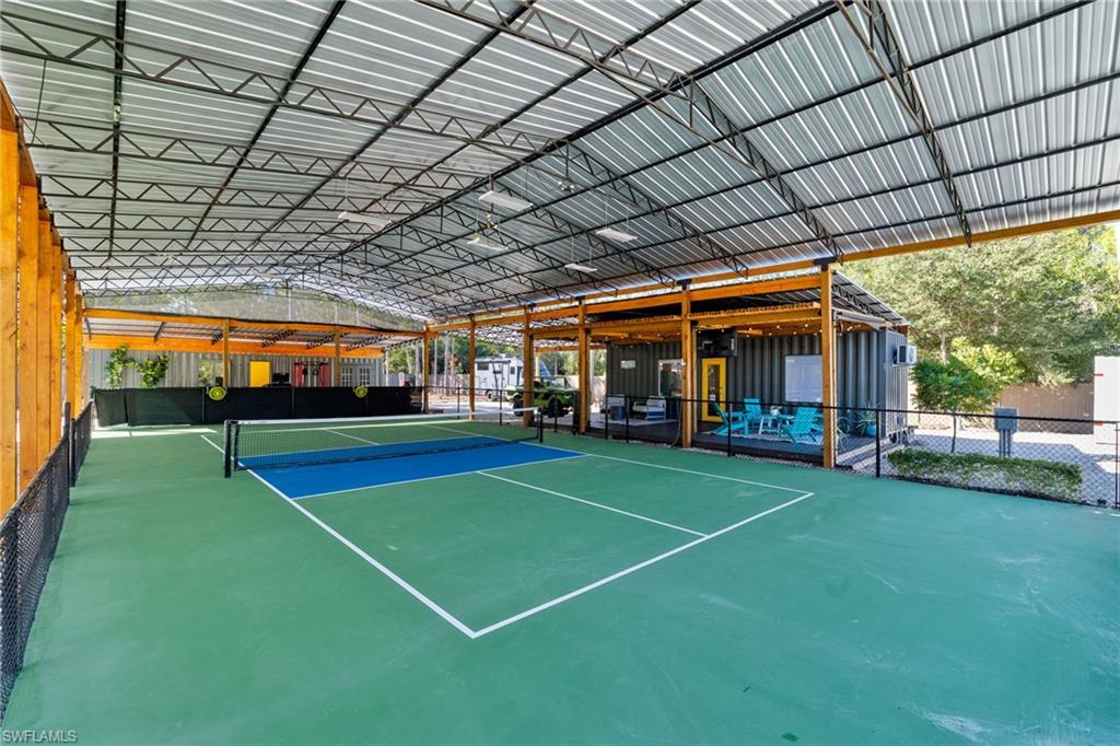 LIVINGSTON WOODS - Residential