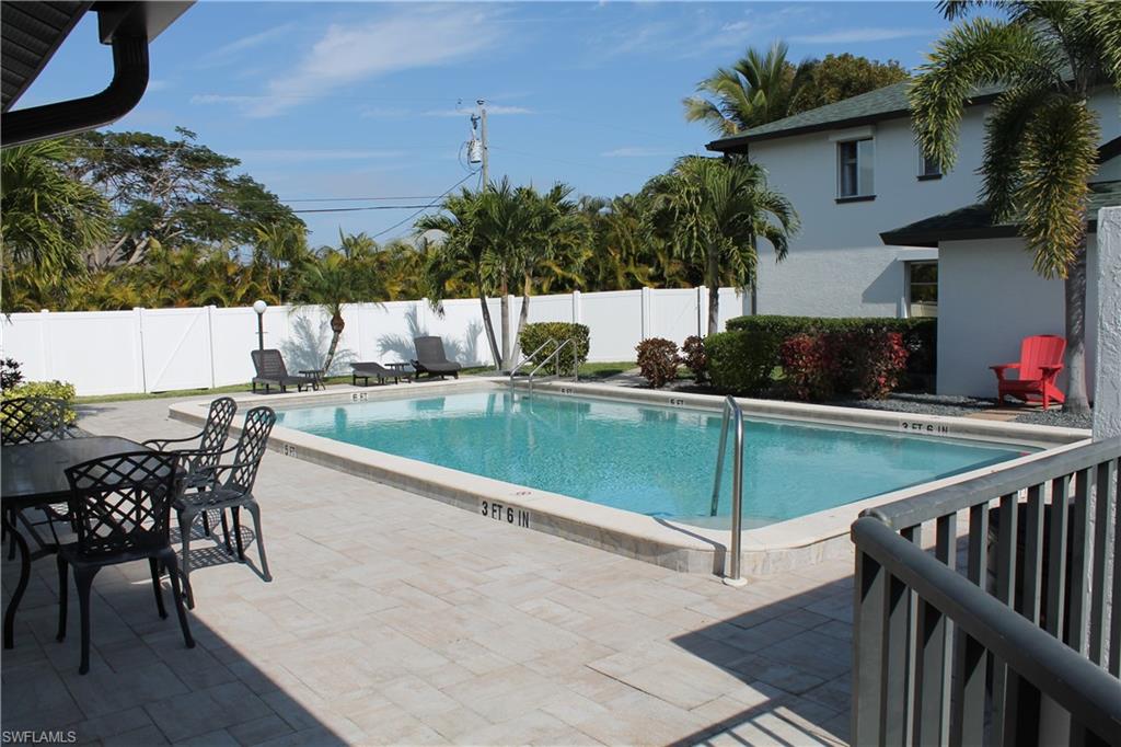 CAPE PARKWAY - Residential