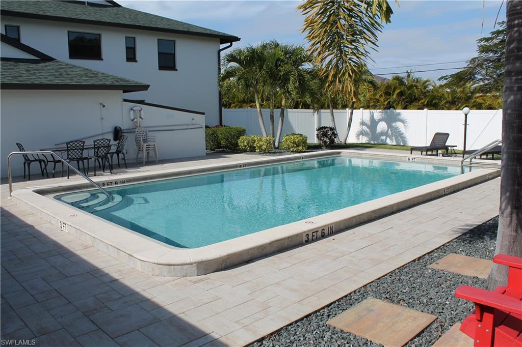 CAPE PARKWAY - Residential