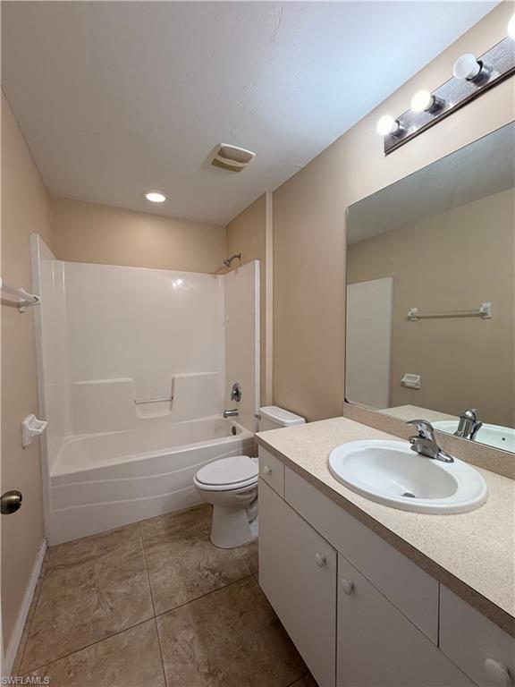 TWIN LAKE ESTATES - Residential Lease