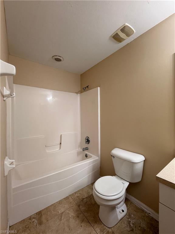 TWIN LAKE ESTATES - Residential Lease