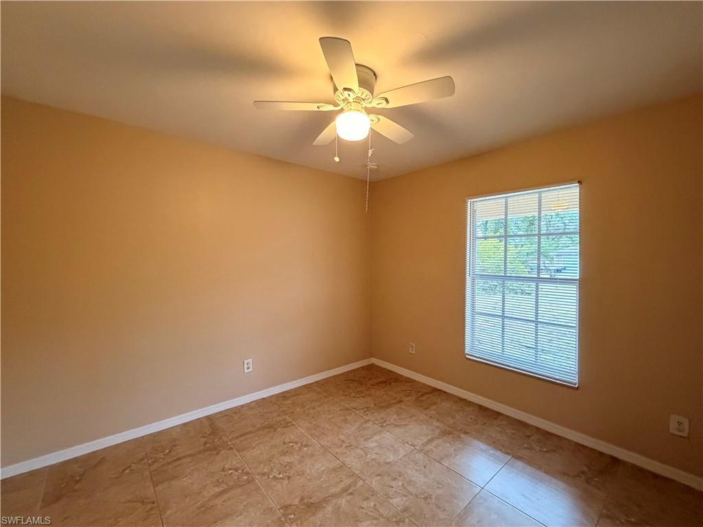 TWIN LAKE ESTATES - Residential Lease