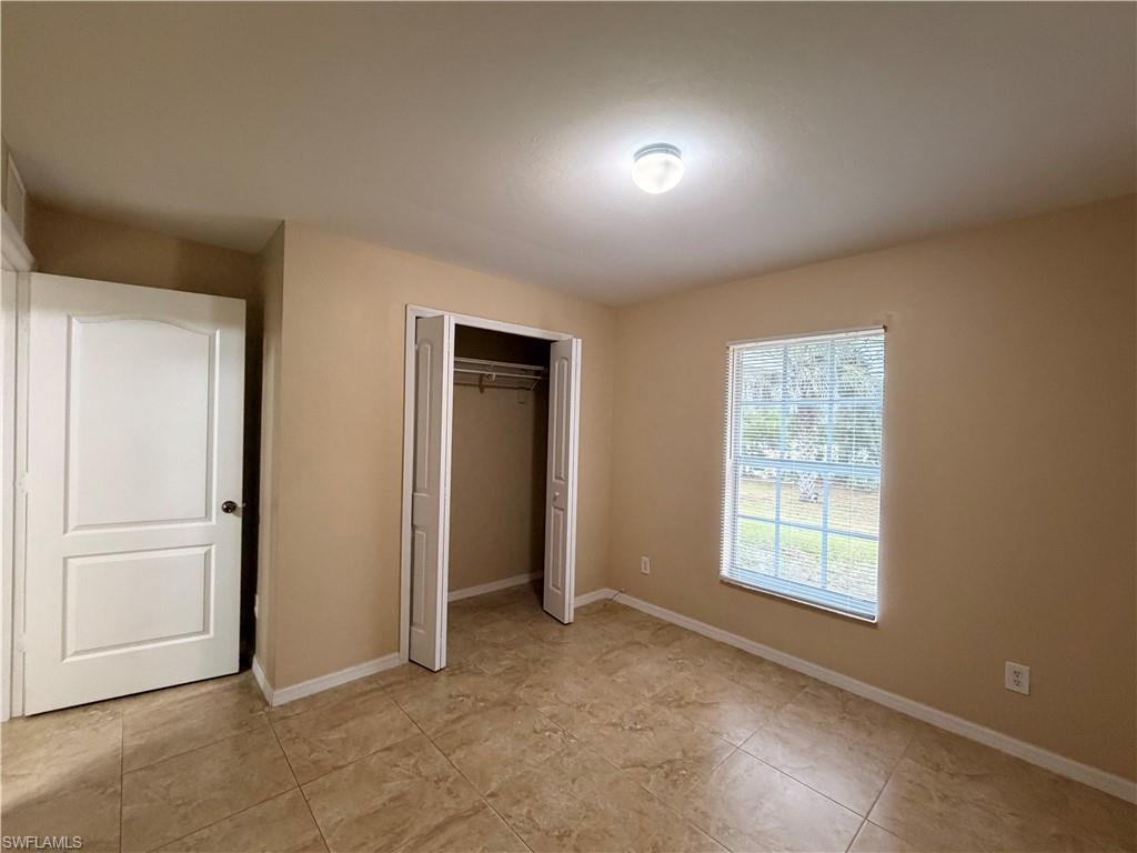 TWIN LAKE ESTATES - Residential Lease