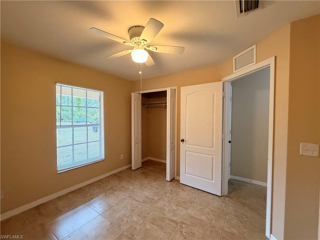 TWIN LAKE ESTATES - Residential Lease