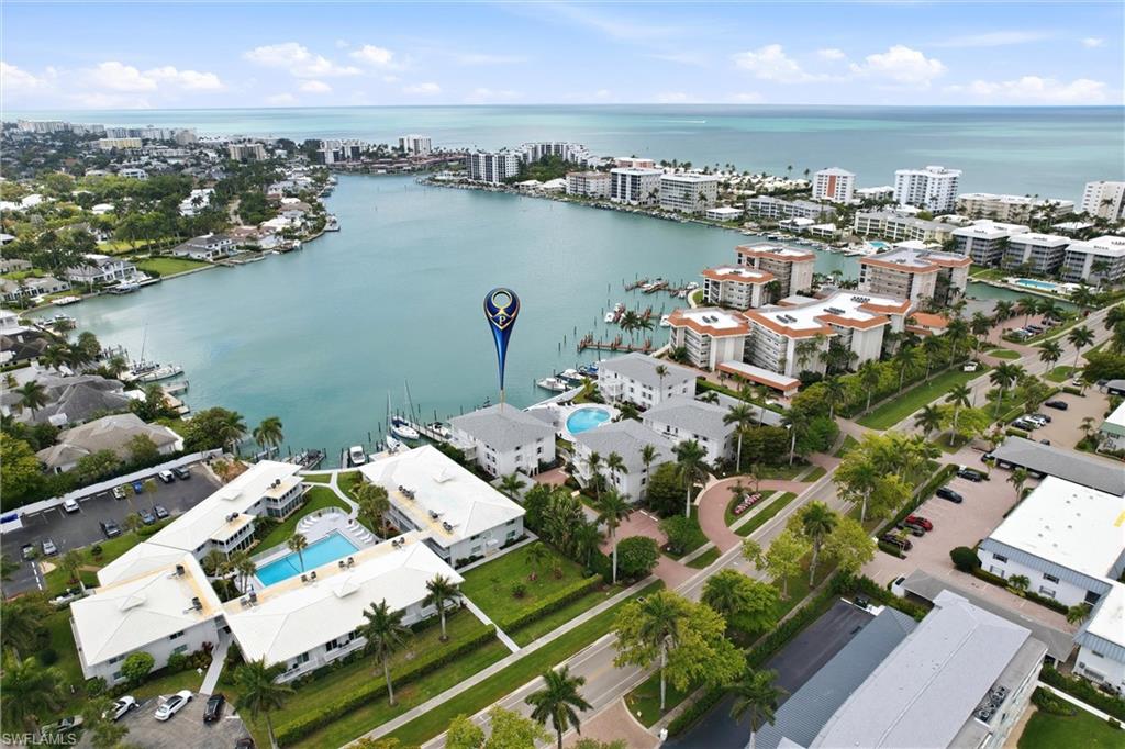 MOORINGS BAY APTS - Residential