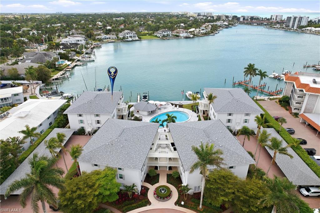 MOORINGS BAY APTS - Residential