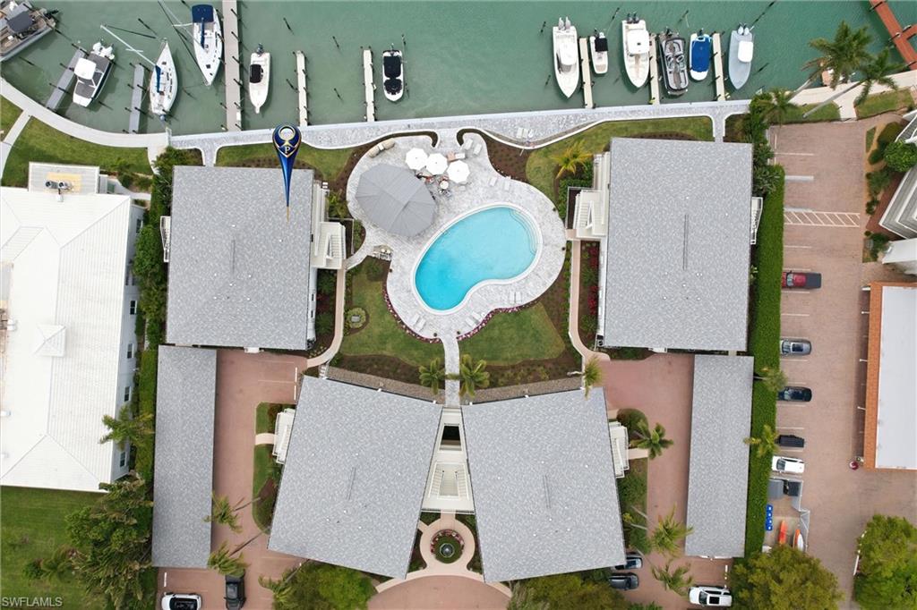 MOORINGS BAY APTS - Residential