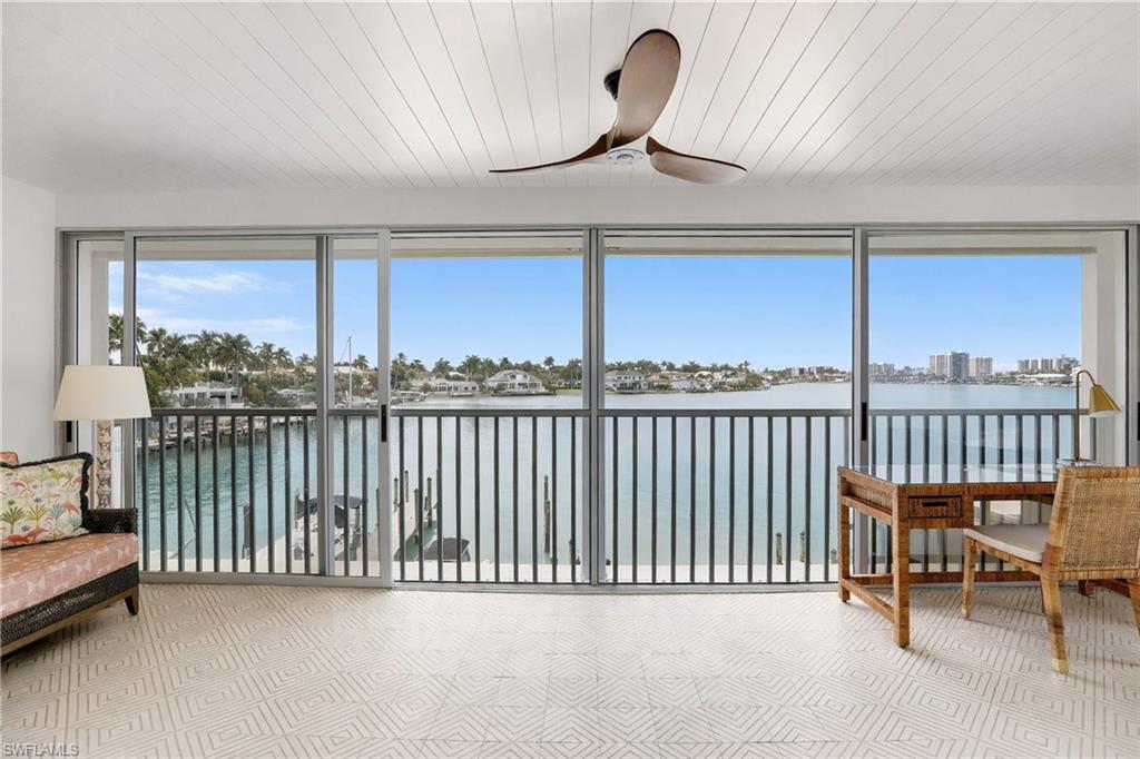 MOORINGS BAY APTS - Residential