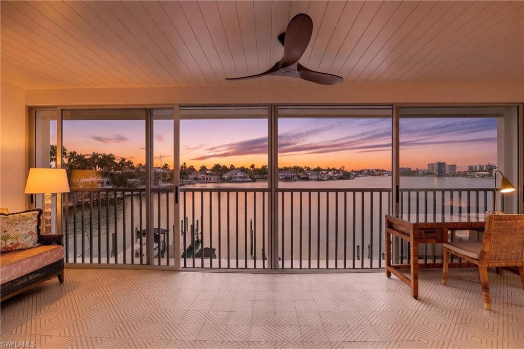 MOORINGS BAY APTS - Residential