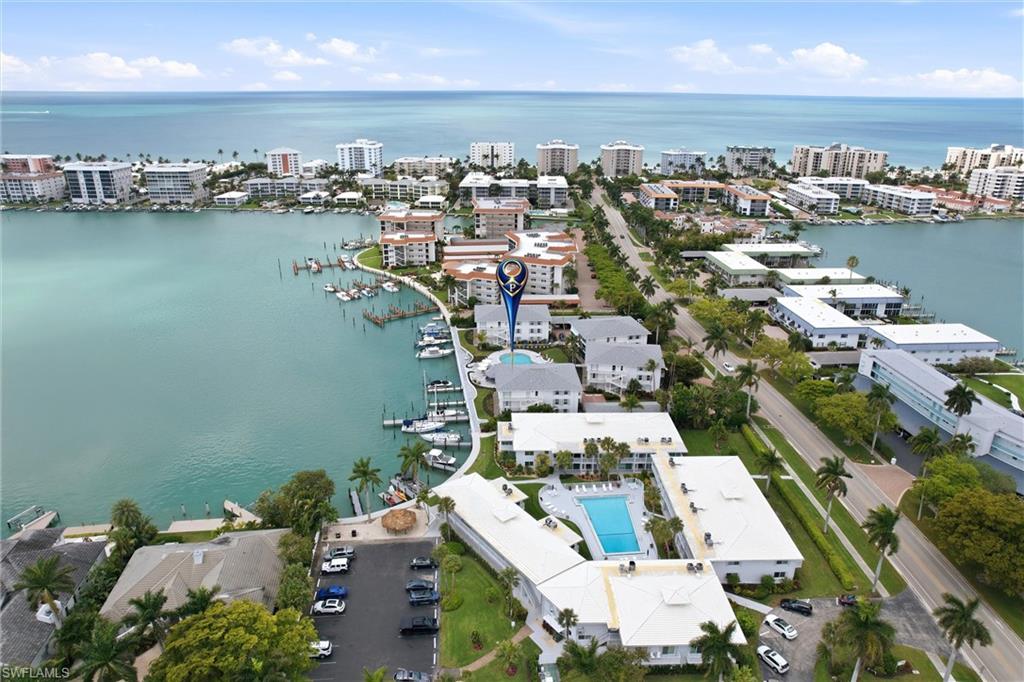 MOORINGS BAY APTS - Residential
