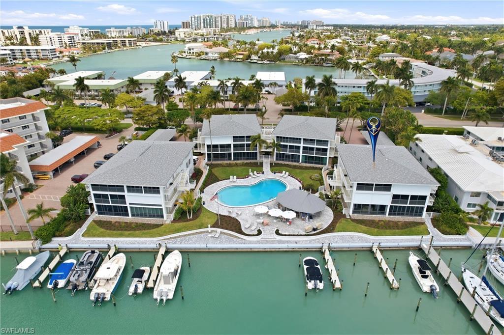 MOORINGS BAY APTS - Residential