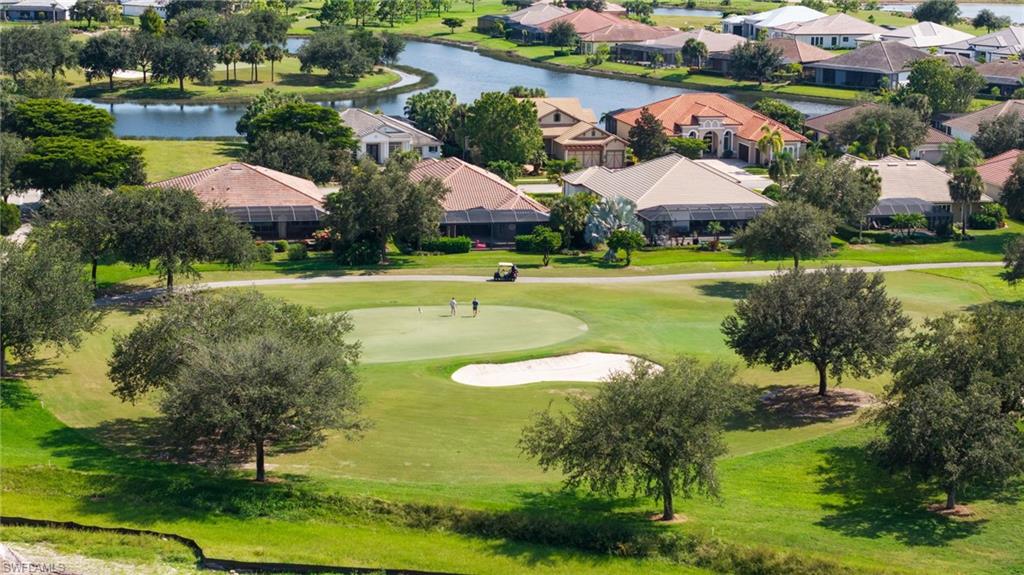 COUNTRY CLUB - Residential