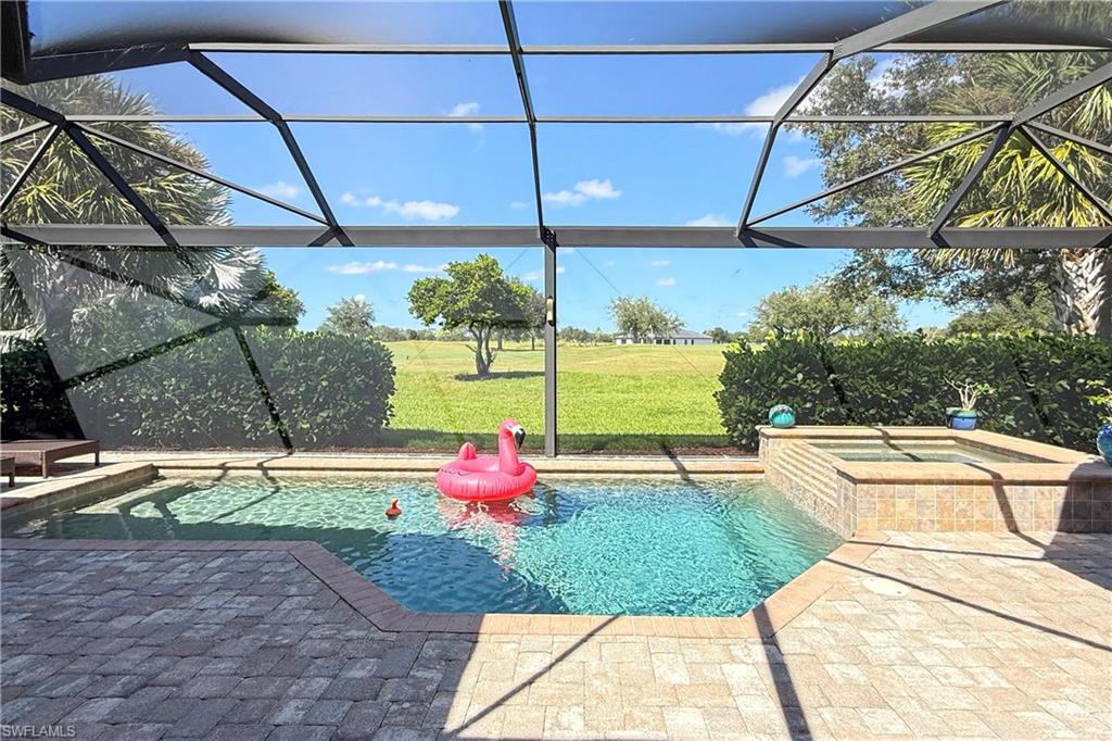 COUNTRY CLUB - Residential