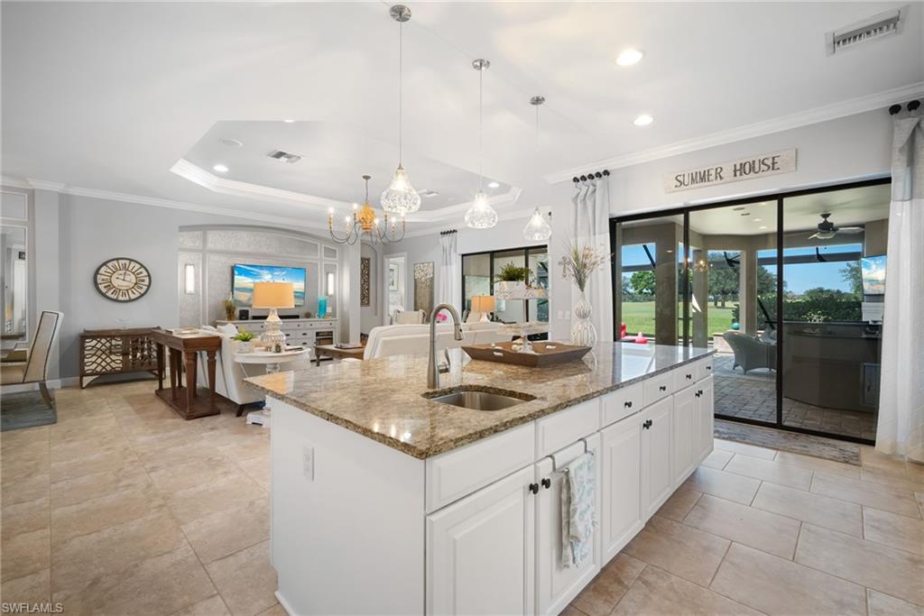 COUNTRY CLUB - Residential