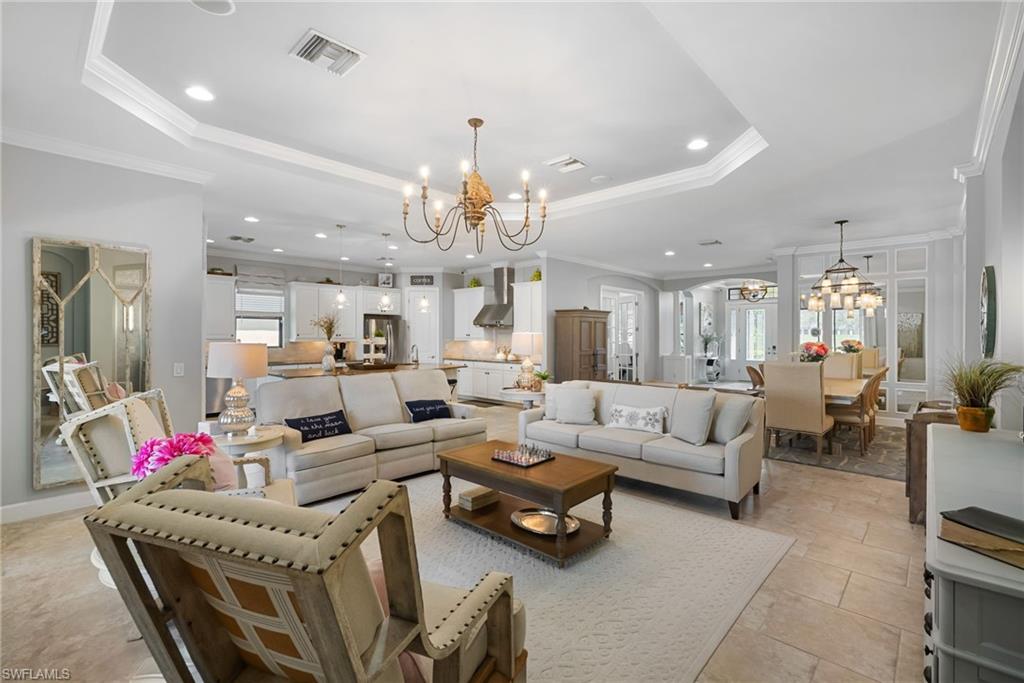 COUNTRY CLUB - Residential