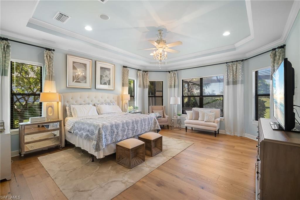 COUNTRY CLUB - Residential