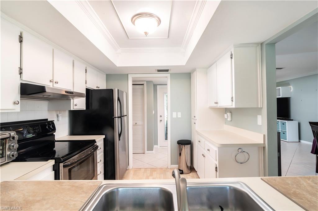 LAKEWOOD VILLAS - Residential