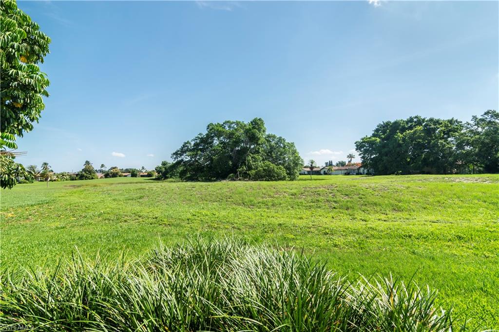 LAKEWOOD VILLAS - Residential