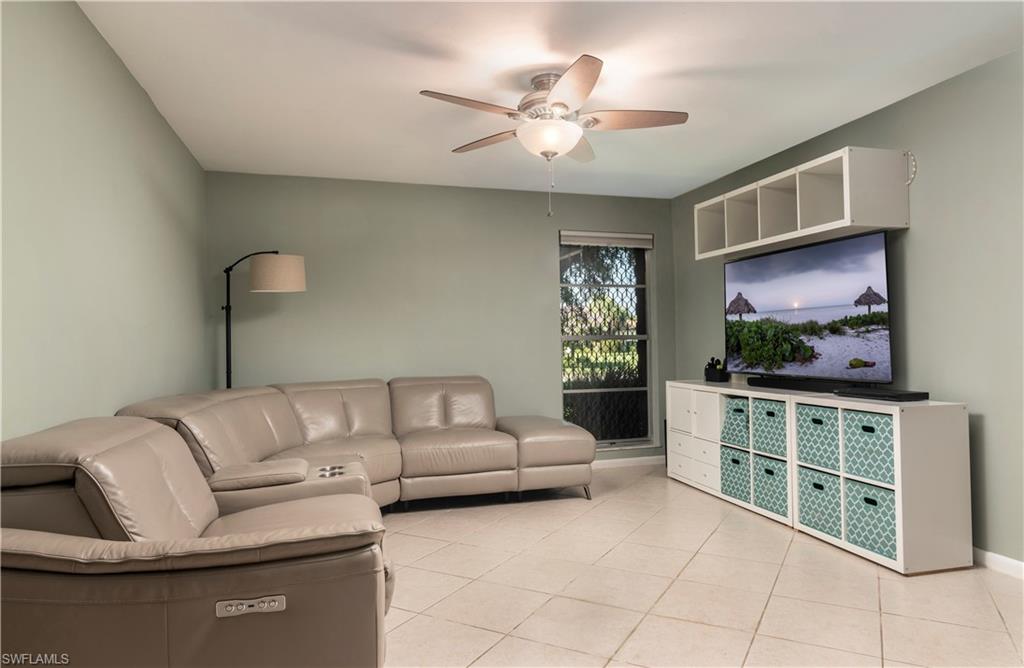 LAKEWOOD VILLAS - Residential