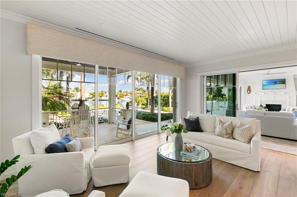 AQUALANE SHORES - Residential