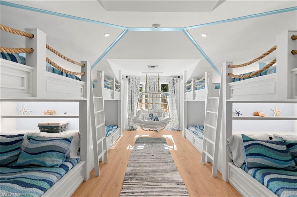 AQUALANE SHORES - Residential