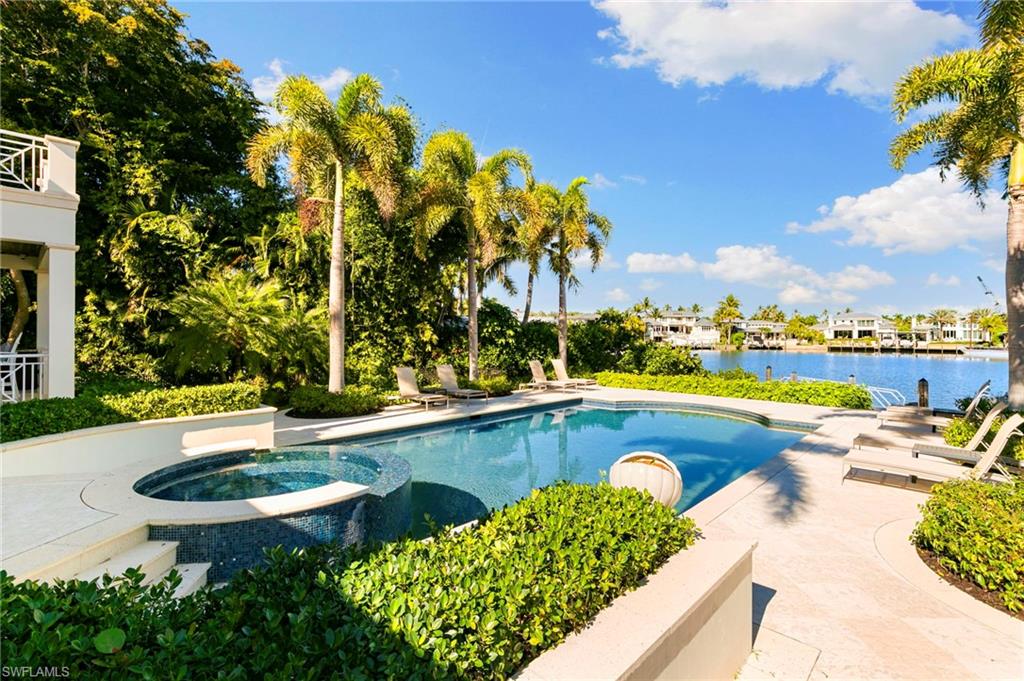 AQUALANE SHORES - Residential