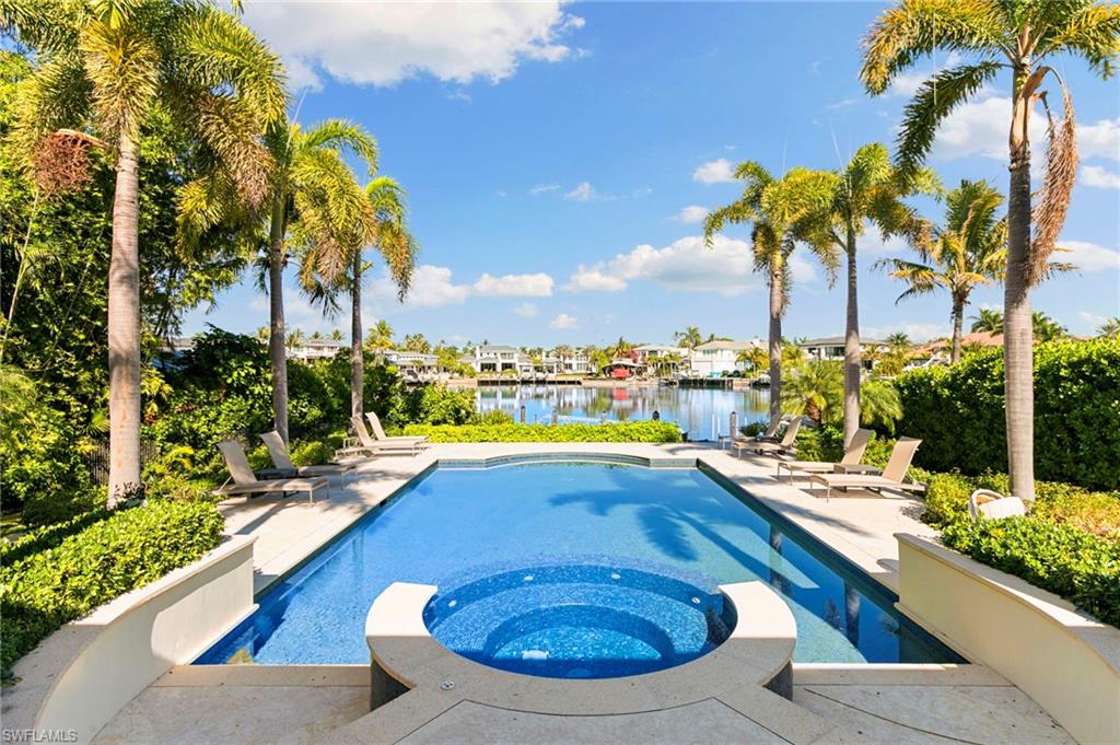 AQUALANE SHORES - Residential