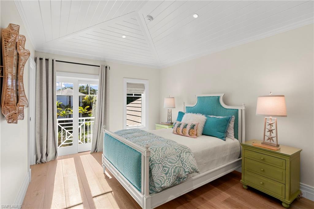 AQUALANE SHORES - Residential